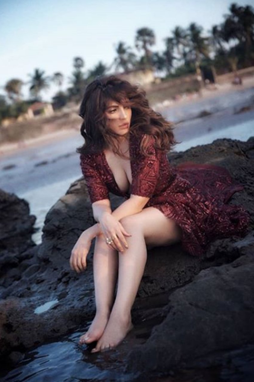 Shama Sikander, Shama Sikander looked like different, Shama Sikander worked with aamir khan, Shama Sikander, manisha koirala starrer movie Shama Sikander in movie mann, Shama Sikander, Shama Sikander looked like different, Shama Sikander worked with aamir khan, Shama Sikander, manisha koirala starrer movie Shama Sikander in movie mann, bollywood news in hindi, television news, bollywood news, entertainment news