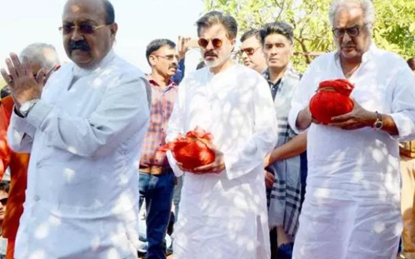Sridevi asthi visarjan, Boney kapoor, Anil Kapoor, anil kapoor in haridwar, boney kapoor in haridwar,boney in haridwar for Sridevis asthi visarjan, see pictures of Sridevis asthi visarjan, Sridevi asthi visarjan, Boney kapoor, Anil Kapoor, anil kapoor in haridwar, boney kapoor in haridwar,boney in haridwar for Sridevis asthi visarjan, see pictures of Sridevis asthi visarjan, entertainment news, bollywood news, television news