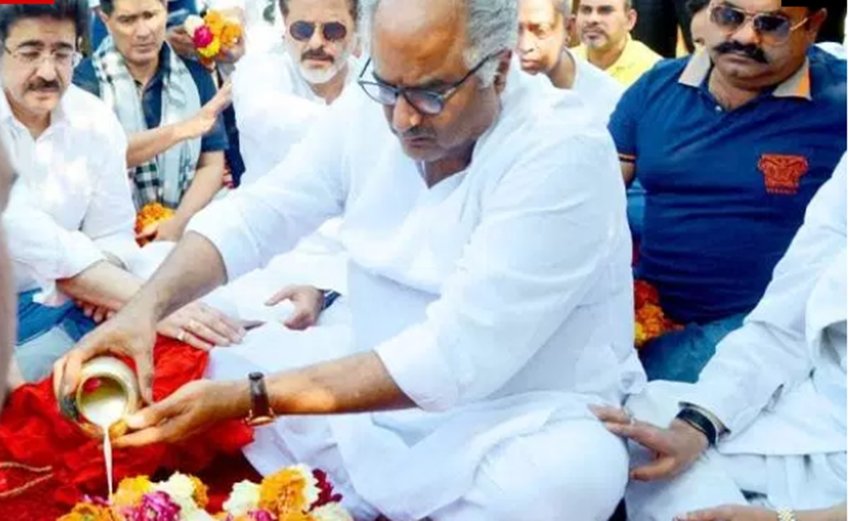Sridevi asthi visarjan, Boney kapoor, Anil Kapoor, anil kapoor in haridwar, boney kapoor in haridwar,boney in haridwar for Sridevis asthi visarjan, see pictures of Sridevis asthi visarjan, Sridevi asthi visarjan, Boney kapoor, Anil Kapoor, anil kapoor in haridwar, boney kapoor in haridwar,boney in haridwar for Sridevis asthi visarjan, see pictures of Sridevis asthi visarjan, entertainment news, bollywood news, television news