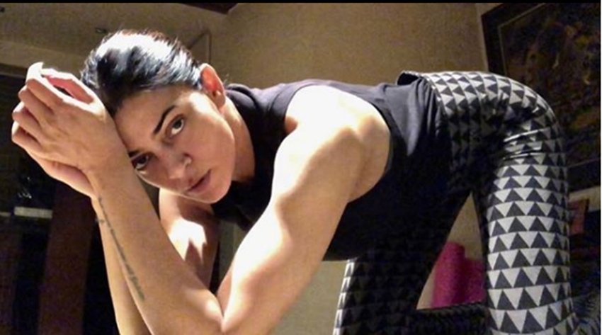 Sushmita Sen, Sushmita Sen share pictures, Sushmita Sen on instagram, Sushmita Sen with inked on her back, see HD pictures of sushmita, Sushmita Sen actressof bollywood, television news, televison news