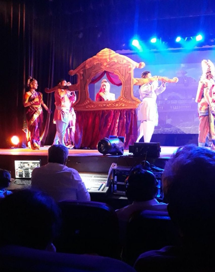 hema malini, hema malini love to see daughter performance, isha deol to perform like mother hema, hema enjoying isha deol performance, isha deol dance performance in mumbai, entertainment news, bollywood news, television news