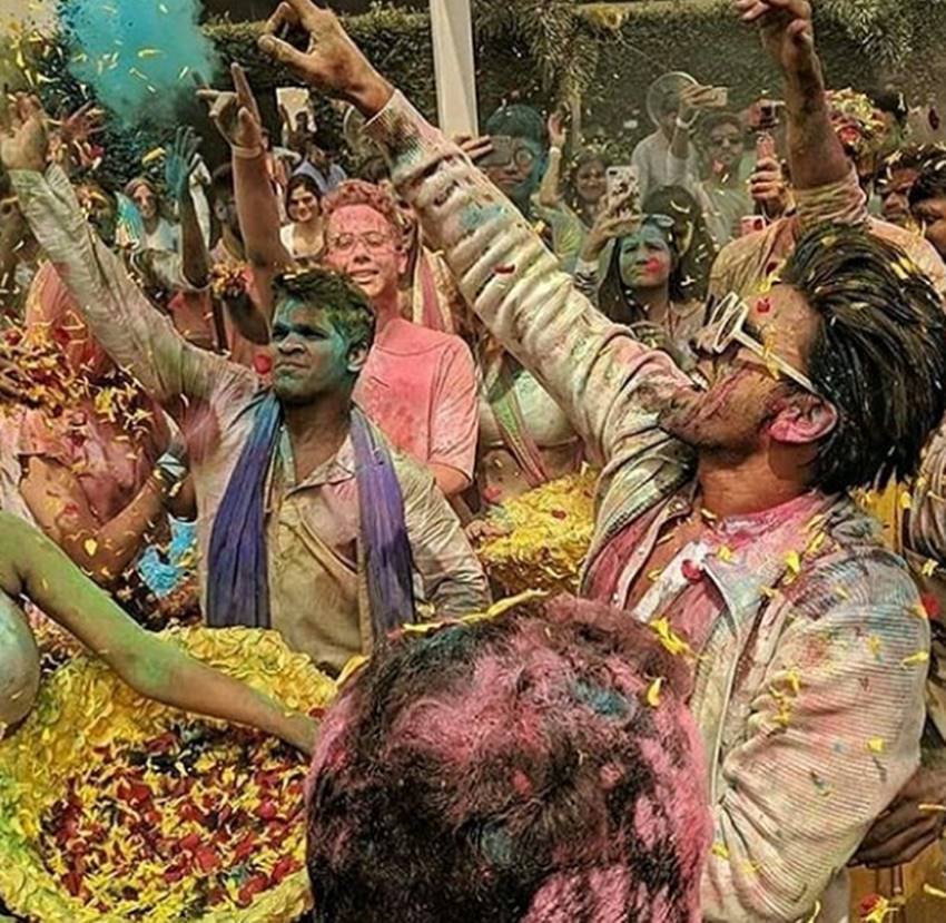 Padmaavat star, Ranveer Singh, Pharrell Williams, American rapper Pharrell Williams, American rapper, American rapper celebrates his first Holi, American rapper in India, Pharrell Williams in India, Ranveer Singh celebrates holi, see colourful pictures of Ranveer Singh, entertainment news, bollywood news, televisionn news, American rapper, singer, songwriter, record producer, Pharrell Lanscilo Williams
