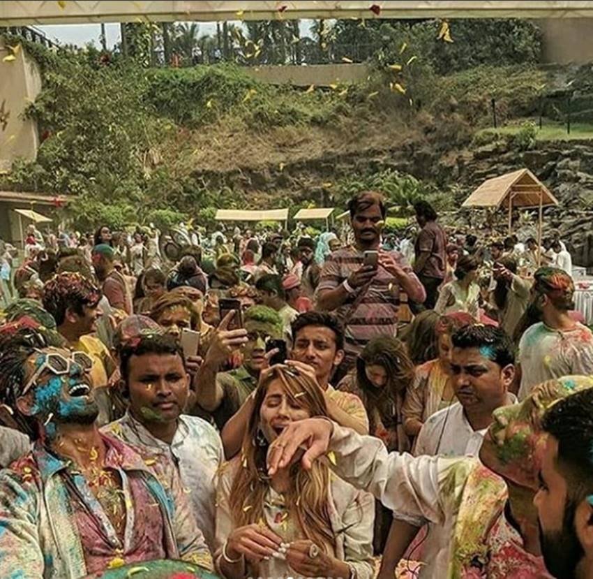 Padmaavat star, Ranveer Singh, Pharrell Williams, American rapper Pharrell Williams, American rapper, American rapper celebrates his first Holi, American rapper in India, Pharrell Williams in India, Ranveer Singh celebrates holi, see colourful pictures of Ranveer Singh, entertainment news, bollywood news, televisionn news, American rapper, singer, songwriter, record producer, Pharrell Lanscilo Williams