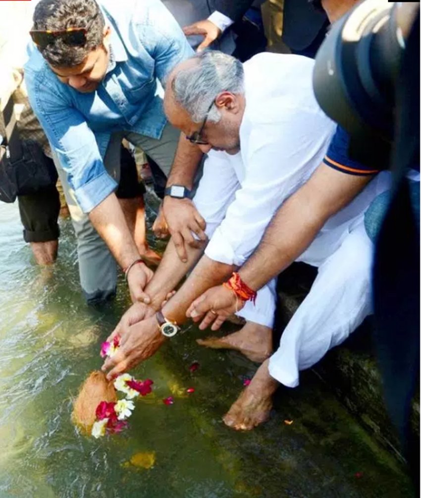 Sridevi asthi visarjan, Boney kapoor, Anil Kapoor, anil kapoor in haridwar, boney kapoor in haridwar,boney in haridwar for Sridevis asthi visarjan, see pictures of Sridevis asthi visarjan, Sridevi asthi visarjan, Boney kapoor, Anil Kapoor, anil kapoor in haridwar, boney kapoor in haridwar,boney in haridwar for Sridevis asthi visarjan, see pictures of Sridevis asthi visarjan, entertainment news, bollywood news, television news