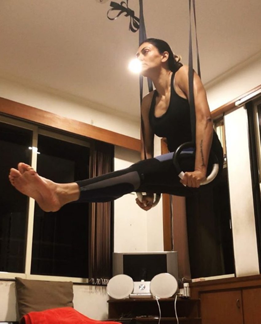Sushmita Sen, Sushmita Sen share pictures, Sushmita Sen on instagram, Sushmita Sen with inked on her back, see HD pictures of sushmita, Sushmita Sen actressof bollywood, television news, televison news