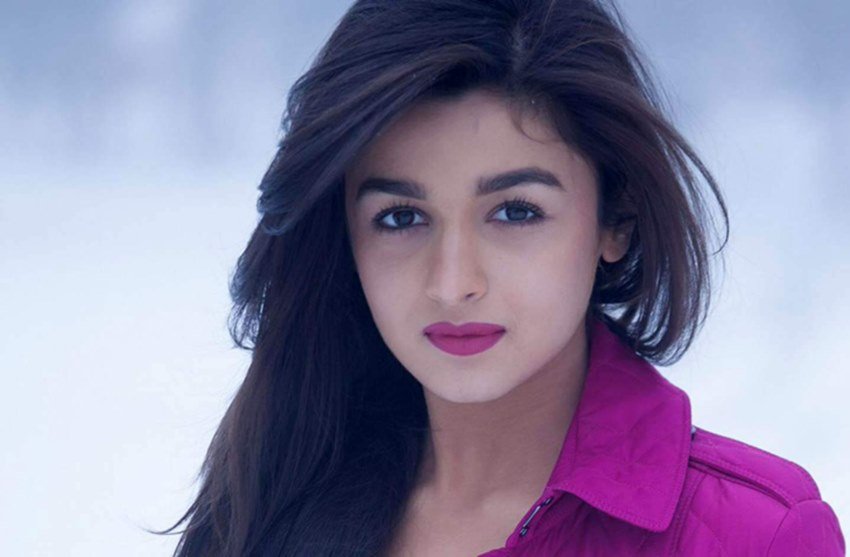Aalia Bhatt, Aalia Bhatt Birthday, Aalia Bhatt Photos, Aalia Bhatt Pictures, Aalia Bhatt Hot Pics, Aalia Bhatt Images, Aalia Bhatt Movies, Aalia Bhatt Date of Birth, Aalia Bhatt Family, Aalia Bhatt Full Profile, Aalia Bhatt Unknown Facts, Aalia Bhatt Interesting Facts