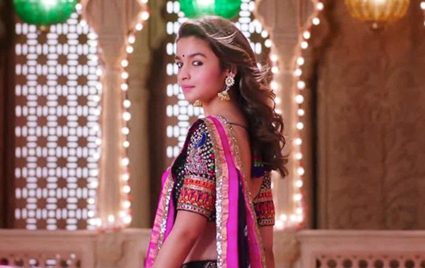 Aalia Bhatt, Aalia Bhatt Birthday, Aalia Bhatt Photos, Aalia Bhatt Pictures, Aalia Bhatt Hot Pics, Aalia Bhatt Images, Aalia Bhatt Movies, Aalia Bhatt Date of Birth, Aalia Bhatt Family, Aalia Bhatt Full Profile, Aalia Bhatt Unknown Facts, Aalia Bhatt Interesting Facts