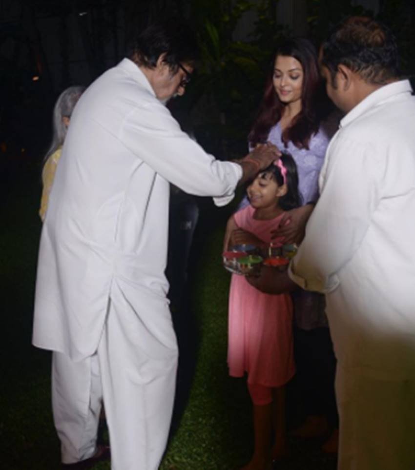 Amitabh Bachchan, Amitabh Bachchan family, Amitabh Bachchan family pics, Amitabh Bachchan family photos, Amitabh Bachchan family members, Amitabh Bachchan pics, Amitabh Bachchan photos, Amitabh Bachchan pictures, Aaradhya, Navya, Shweta, Aishwarya, Social Media, Social Media pics, Aaradhya pics, Aaradhya photos, Navya pics, Navya photos, photo gallery
