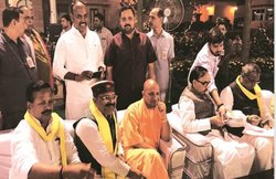 ‘जो एक न लिख पाए वो खड़ी पाई खींच दे’ राज्यसभा वोटिंग के लिए यूं तैयारी में जुटी बीजेपी