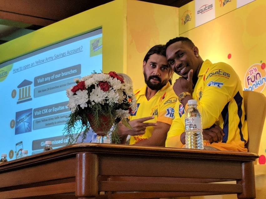 वहीं टीम के सलामी बल्लेबाज मुरली विजय की कोशिश भी अपनी लय को वापस हासिल करने की होगी। विजय चेन्नई की तरफ से शुरुआती सीज में कई विस्फोटक पारी खेल चुके हैं, लेकिन पिछले कुछ सालों से वह अपनी फॉर्म से लगातार जूझ रहे हैं। (फोटो सोर्स- ट्विटर)