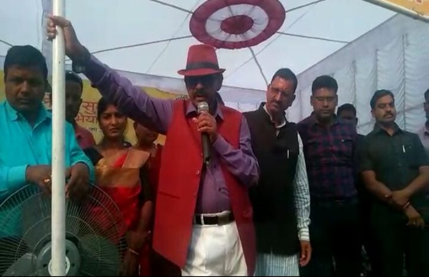 छत्तीसगढ़ के श्रम मंत्री भैया लाल राजवाड़े। ( वीडियो से लिया गया स्क्रीनशॉट )