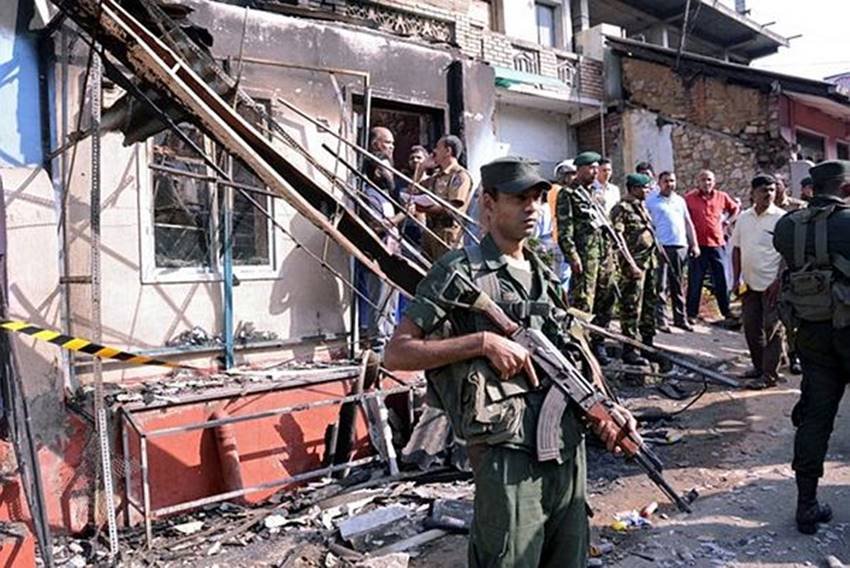 Communal Violence, Communal Violence pics, Communal Violence photos, Communal Violence pictures, Communal Violence in sri lanka, Communal Violence photo gallery, Sri Lanka, Sri Lanka and Communal Violence, Communal Violence in world, photo gallery