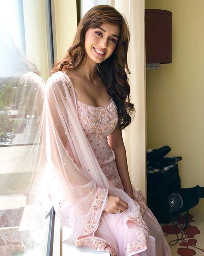 Disha Patani, Disha Patani Movies, Disha Patani Baaghi 2, Baaghi 2 Actress, Disha Patani Upcoming Movies, Disha Patani Tiger Shroff, Entertainment News in Hindi, Bollywood News in Hindi