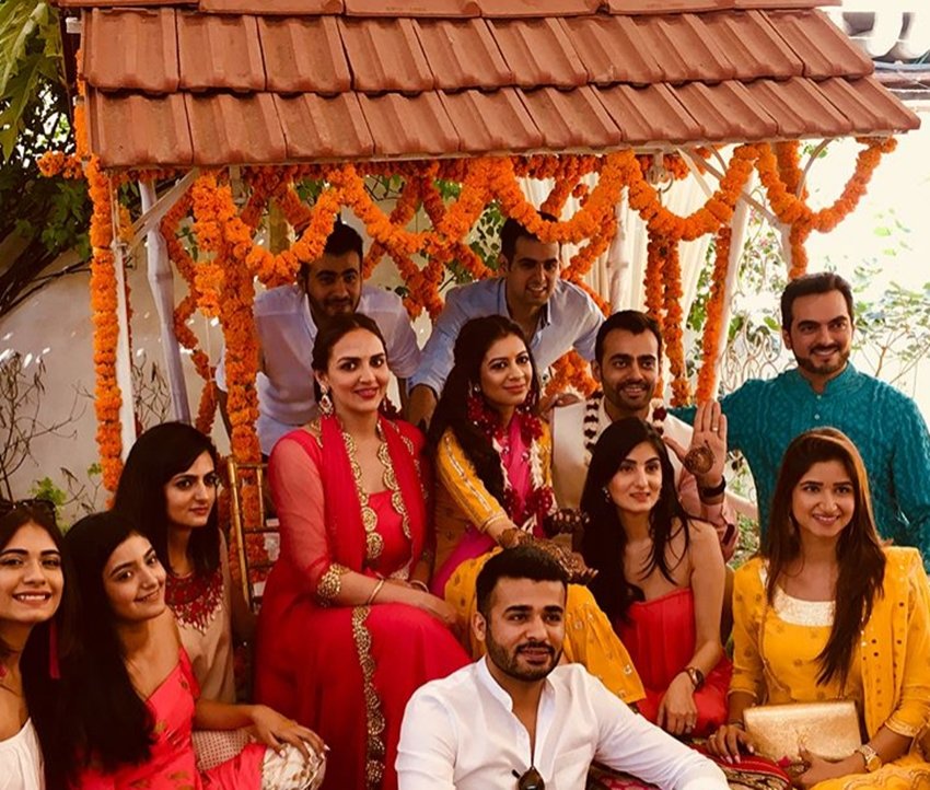 Esha deol, ram kamal mukherjee, film cakewalk, shilarna vaze, hema malini, Esha deol wedding, Esha deol brother in law marriage, Esha deol photos