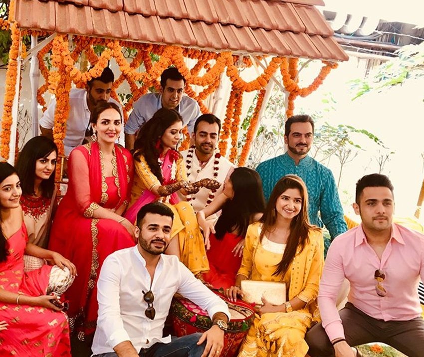 Esha deol, ram kamal mukherjee, film cakewalk, shilarna vaze, hema malini, Esha deol wedding, Esha deol brother in law marriage, Esha deol photos