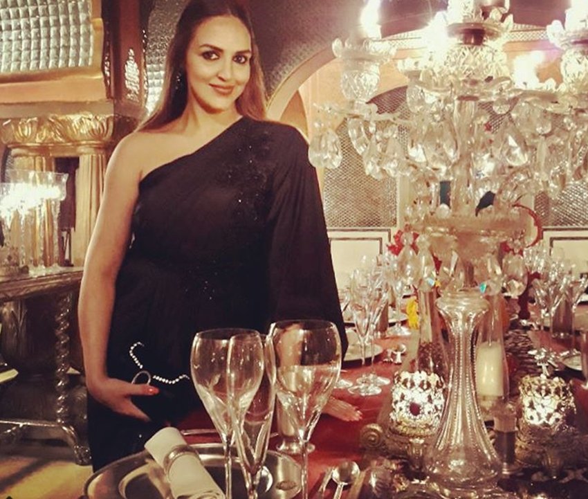 Esha deol, ram kamal mukherjee, film cakewalk, shilarna vaze, hema malini, Esha deol wedding, Esha deol brother in law marriage, Esha deol photos