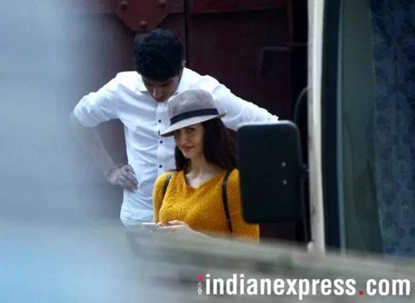 Hardik Pandya, Hardik Pandya pics, Hardik Pandya photos, Hardik Pandya pictures, Elli AvrRam, Elli AvrRam pics, Elli AvrRam photos, Elli AvrRam pictures, Hardik Pandya girlfriend, Hardik Pandya gf, Hardik Pandya girlfriend pics, Hardik Pandya girlfriend photos, Hardik Pandya girlfriend pictures, rumoured beau of Hardik Pandya, Elli AvrRam and Hardik Pandya, Elli AvrRam and Hardik Pandya pics, photo gallery