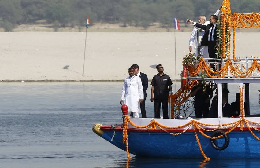 Narendra Modi, Narendra Modi Trolled, Narendra Modi news, Narendra Modi on farmers, Maharashtra farmer protest, farmer agitation, farmer protests, Maharashtra farmer protest 2018, Emmanuel Macron, Emmanuel Macron india, Emmanuel Macron india tour, Emmanuel Macron meets PM Modi, Emmanuel Macron and narendra modi, Deen Dayal Hastkala Sankul, hindi news Narendra Modi, Narendra Modi Trolled, Narendra Modi news, Narendra Modi on farmers, Maharashtra farmer protest, farmer agitation, farmer protests, Maharashtra farmer protest 2018, Emmanuel Macron, Emmanuel Macron india, Emmanuel Macron india tour, Emmanuel Macron meets PM Modi, Emmanuel Macron and narendra modi, Deen Dayal Hastkala Sankul, hindi news