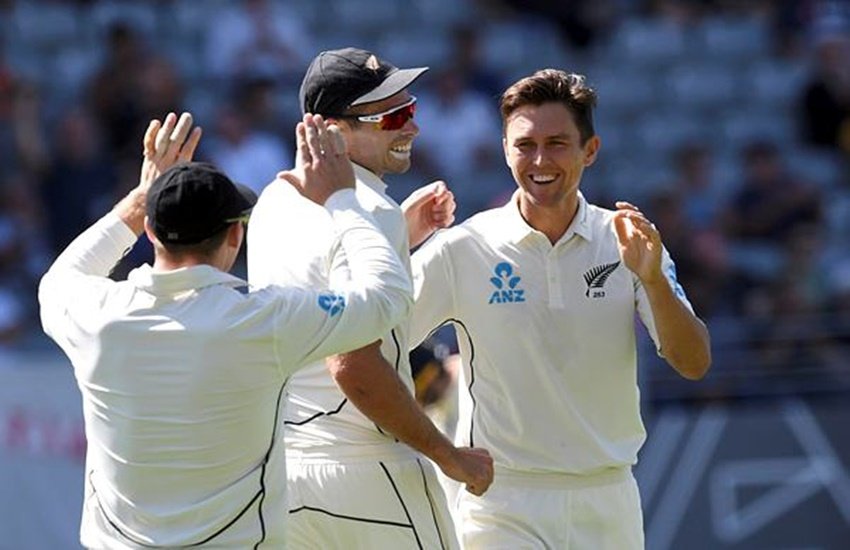 ट्रेंट बोल्ट ने सात ओवरों में 32 रन देकर छह विकेट लिए। (Photo Source: AP) ट्रेंट बोल्ट ने सात ओवरों में 32 रन देकर छह विकेट लिए। (Photo Source: AP)