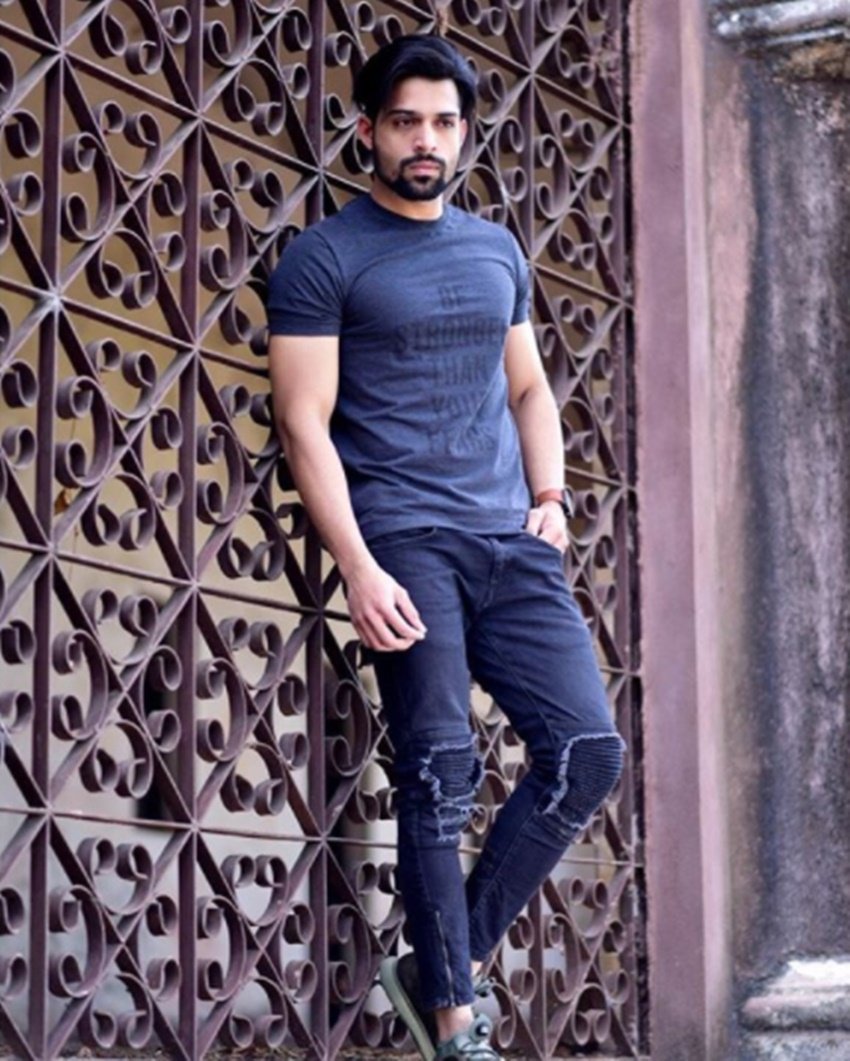 इसके साथ ही उन्होंने लिखा, "मैं आशा करता हूं कि थाईलैंड में होने वाली अंतरराष्ट्रीय प्रतियोगिता जीत सकूं।" (Photo Source: Instagram@FarhanQureshi)