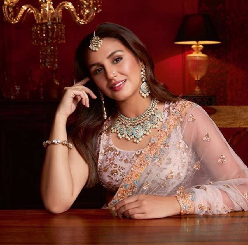 Huma Qureshi, Huma Qureshi pics, Huma Qureshi photos, Huma Qureshi pictures, Huma Qureshi sexy pics, Huma Qureshi sexy photos, Huma Qureshi hot pics, Huma Qureshi hot photos, Huma Qureshi life, Huma Qureshi story, Huma Qureshi films, Huma Qureshi hit films, Huma Qureshi instagram pics, Huma Qureshi instagram photos, Huma Qureshi news, Bollywood Actress Huma Qureshi, photo gallery