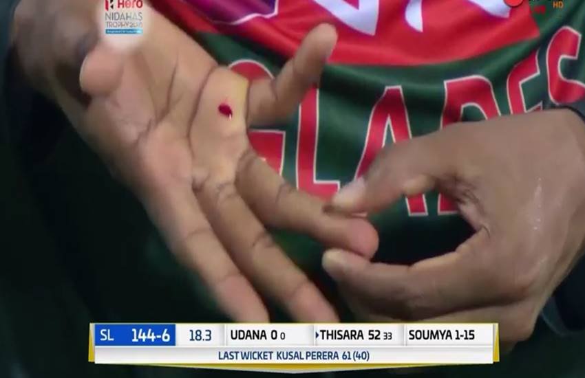 Kalpna Kartik, Mona Singh, Dev Anand, Filmy Story, Bollywood Gossips, Filmy Mistakes, Bollywood Stories, Old is Gold, Filmy Safar, Entertainment News