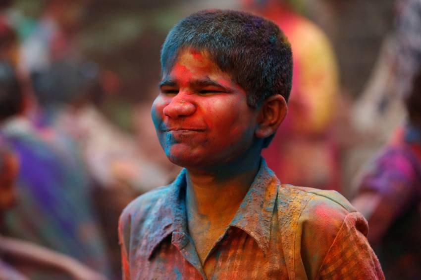 Blind School celebrate holi, Blind School kids celebrate holi, Blind School children celebrate holi, holi 2018, holi celebration in blind school