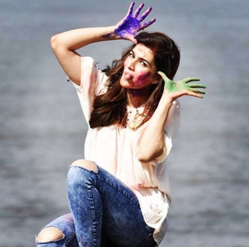 Sanya Malhotra, Sanya Malhotra pics, Sanya Malhotra photos, Sanya Malhotra pictures, Sanya Malhotra life, Sanya Malhotra hd pics, Sanya Malhotra hd photos, Kriti Sanon, Kriti Sanon pics, Kriti Sanon photos, Kriti Sanon pictures, Kriti Sanon films, Kriti Sanon next film, Vishal Bhardwaj, Vishal Bhardwaj film, Vishal Bhardwaj new film, Vishal Bhardwaj movies, Churiyan, Churiyan actress, photo gallery