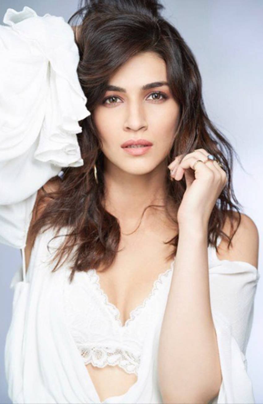 Sanya Malhotra, Sanya Malhotra pics, Sanya Malhotra photos, Sanya Malhotra pictures, Sanya Malhotra life, Sanya Malhotra hd pics, Sanya Malhotra hd photos, Kriti Sanon, Kriti Sanon pics, Kriti Sanon photos, Kriti Sanon pictures, Kriti Sanon films, Kriti Sanon next film, Vishal Bhardwaj, Vishal Bhardwaj film, Vishal Bhardwaj new film, Vishal Bhardwaj movies, Churiyan, Churiyan actress, photo gallery