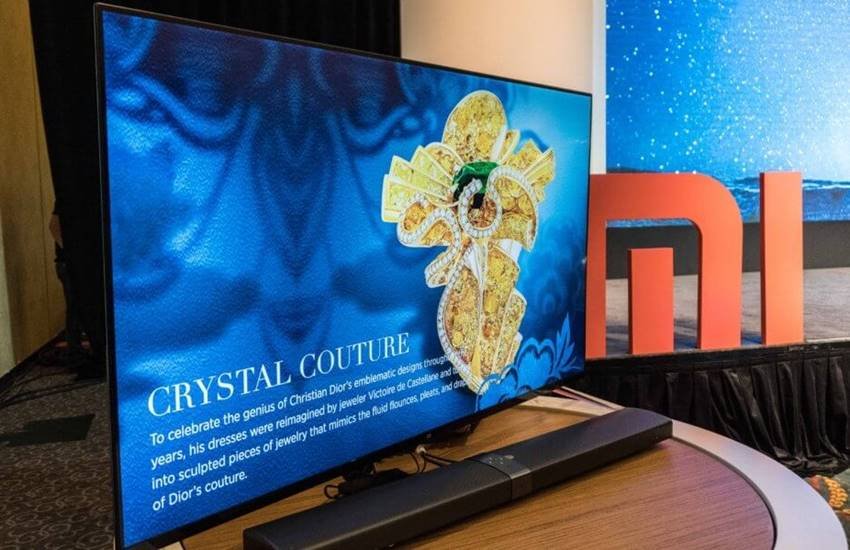 Mi TV 4A 32 इंच में कनेक्टिविटी के लिए वाई-फाई 802.11 बी/जी/एन, दो एचडीएमआई पोर्ट, यूएसबी 2.0 पोर्ट, एक इथरनेट पोर्ट, एक S/PDIF ऑडियो पोर्ट और एक एंटिना पोर्ट दिया गया है।