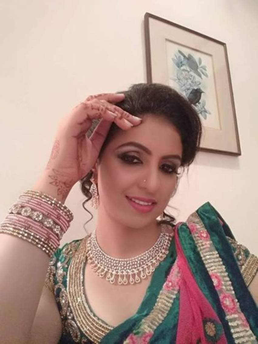 Mohammed Shami, Mohammed Shami case, Mohammed Shami controversy, Mohammed Shami update, Mohammed Shami wife, Hasin Jahan, Hasin Jahan pics, Hasin Jahan photos, Hasin Jahan pictures, Hasin Jahan Ex Husband, Hasin Jahan Ex Husband daughter, Elelder Daughter Expressed, Opinion on Mohammed Shami Case, Hasin Jahan wallpapers, photo gallery