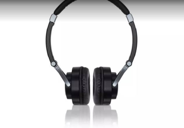 headphone, best headphone under 1k, headphone under rs. 1,000, Skullcandy S5LHZ-J576, Motorola Pulse 2, Sennheiser HD 180, Boat BassHeads 900, JBL C300SI, Sony MDR-ZX110A, Philips SHP1900/97