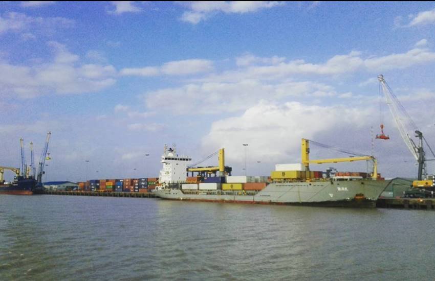 सूरीनाम में भारतीय मूल के लोगों ने अपनी भाषा से खुद को जोड़े रखा है।(फोटो सोर्स- इंस्टाग्राम) सूरीनाम में भारतीय मूल के लोगों ने अपनी भाषा से खुद को जोड़े रखा है।(फोटो सोर्स- इंस्टाग्राम)