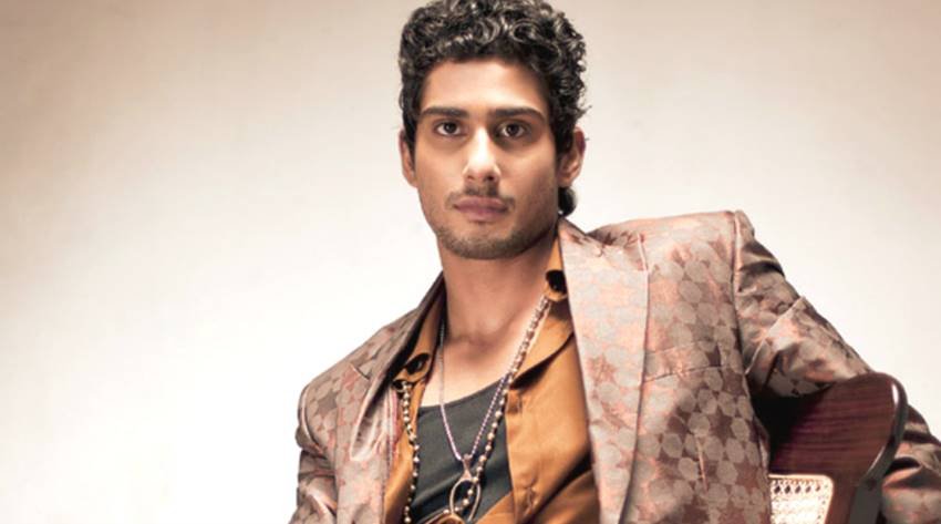Prateik Babbar, surveen chawla, rekha, mallika sherawat, aditya narayan, asha bhosle, Ameesha Patel, kangana ranaut, amir khan and faisal khan, Bollywood Celebrities, Good Terms with Families, family fight, family fight of stars, family fight of actors, family fight actresses, family fight of bollywood actors, family fight of bollywood actresses, photo gallery