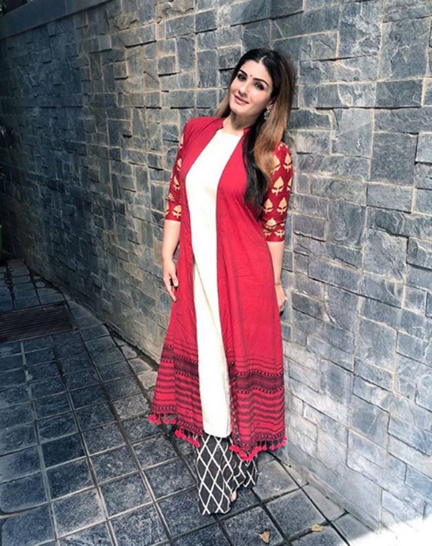 Raveena Tandon, Raveena Tandon fir, Raveena Tandon case, fir against Raveena Tandon, Raveena Tandon pics, Raveena Tandon photos, Raveena Tandon wallpapers, Raveena Tandon hot pics, Shooting An Advertisement, Sri Lingaraj Temple, Sri Lingaraj Temple shooting, photo gallery