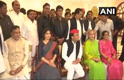 गड़बड़ाएगा अमित शाह का राज्यसभा का गणित! अखिलेश की डिनर पार्टी में पहुंचे ‘नाराज’ शिवपाल, राजा भैया भी आए