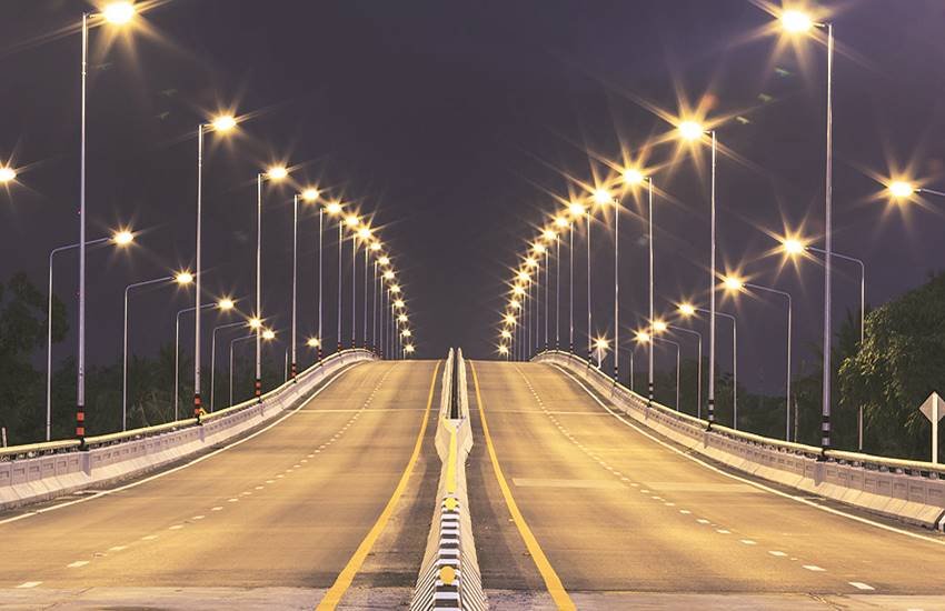 पारदर्शी व्यवस्था के तहत सड़कों की चौड़ाई के आधार पर रोशनी के मानक तय किए गए हैं। पारदर्शी व्यवस्था के तहत सड़कों की चौड़ाई के आधार पर रोशनी के मानक तय किए गए हैं।