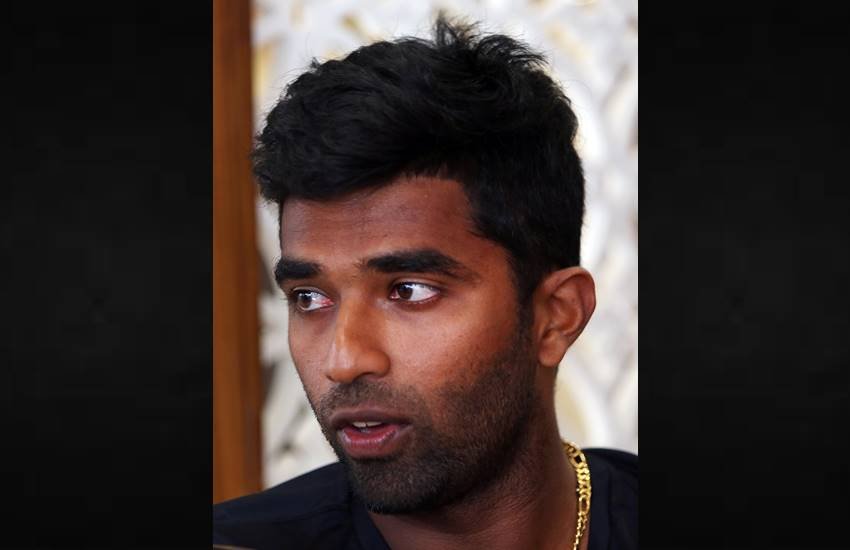 सचिन बेबी- इस लिस्ट में तीसरा नाम भारतीय क्रिकेटर सचिन बेबी का आता है। बेबी बल्लेबाज हैं और कुछ मैचों मे इन्होंने गेंदबाजी भी की है। 29 वर्षीय यह क्रिकेटर केरल के लिए घरेलू मैच खेलते हैं। इन्होंने 2013 और 2016 में राजस्थान रॉयल्स की तरफ से आईपीएल में खेला था, लेकिन इस बार सनराइजर्स हैदराबाद की तरफ से यह आईपीएल खेलेंगे। (एक्सप्रेस आर्काइव फोटो)