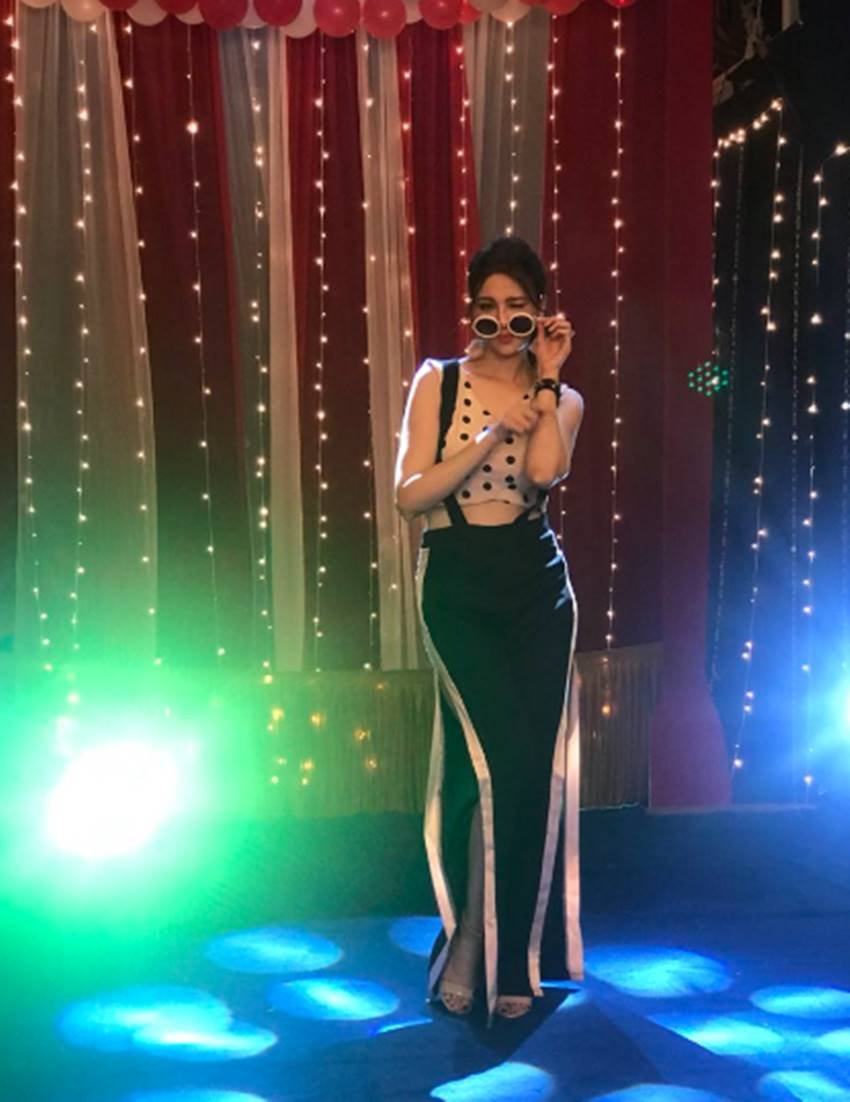 Saumya Tandon, Saumya Tandon pics, Saumya Tandon photos, Saumya Tandon pictures, Saumya Tandon twitter, Bhabhi Ji Ghar Par Hain, Bhabhi Ji Ghar Par Hain news, Bhabhi Ji Ghar Par Hain update, Anita Bhabhi, Anita Bhabhi pics, Anita Bhabhi photos, Anita Bhabhi pictures, Tiwari Ji, Tiwari Ji pics, Tiwari Ji photos, Bhabhi Ji Ghar Par Hain Actress, Actress Saumya Tandon, Saumya Tandon Aka Anita Bhabhi, photo gallery