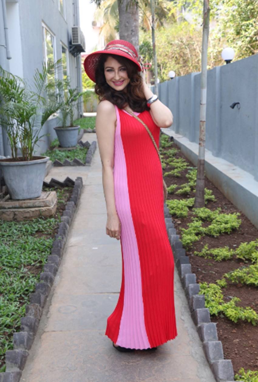 Saumya Tandon, Saumya Tandon pics, Saumya Tandon photos, Saumya Tandon pictures, Saumya Tandon twitter, Bhabhi Ji Ghar Par Hain, Bhabhi Ji Ghar Par Hain news, Bhabhi Ji Ghar Par Hain update, Anita Bhabhi, Anita Bhabhi pics, Anita Bhabhi photos, Anita Bhabhi pictures, Tiwari Ji, Tiwari Ji pics, Tiwari Ji photos, Bhabhi Ji Ghar Par Hain Actress, Actress Saumya Tandon, Saumya Tandon Aka Anita Bhabhi, photo gallery