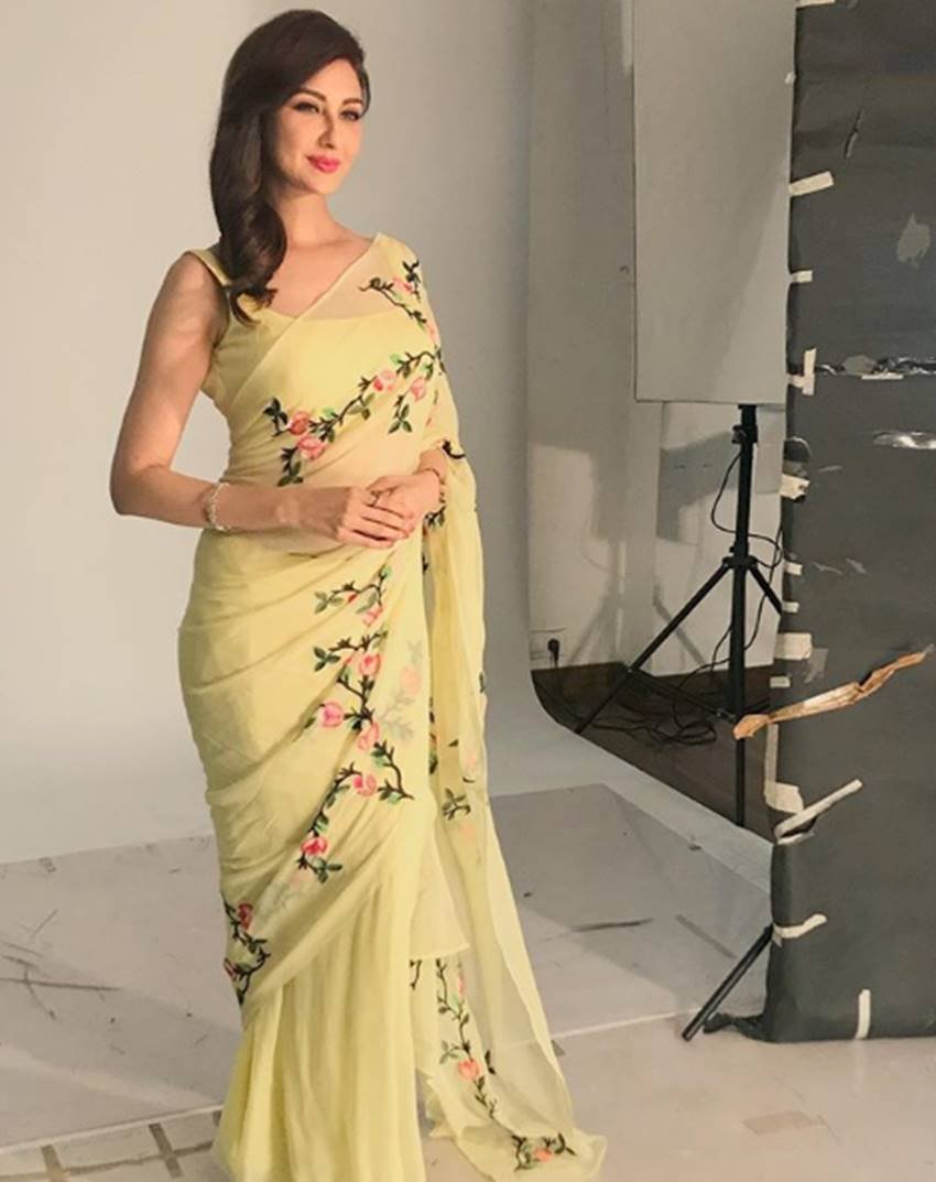 Saumya Tandon, Saumya Tandon pics, Saumya Tandon photos, Saumya Tandon pictures, Saumya Tandon twitter, Bhabhi Ji Ghar Par Hain, Bhabhi Ji Ghar Par Hain news, Bhabhi Ji Ghar Par Hain update, Anita Bhabhi, Anita Bhabhi pics, Anita Bhabhi photos, Anita Bhabhi pictures, Tiwari Ji, Tiwari Ji pics, Tiwari Ji photos, Bhabhi Ji Ghar Par Hain Actress, Actress Saumya Tandon, Saumya Tandon Aka Anita Bhabhi, photo gallery