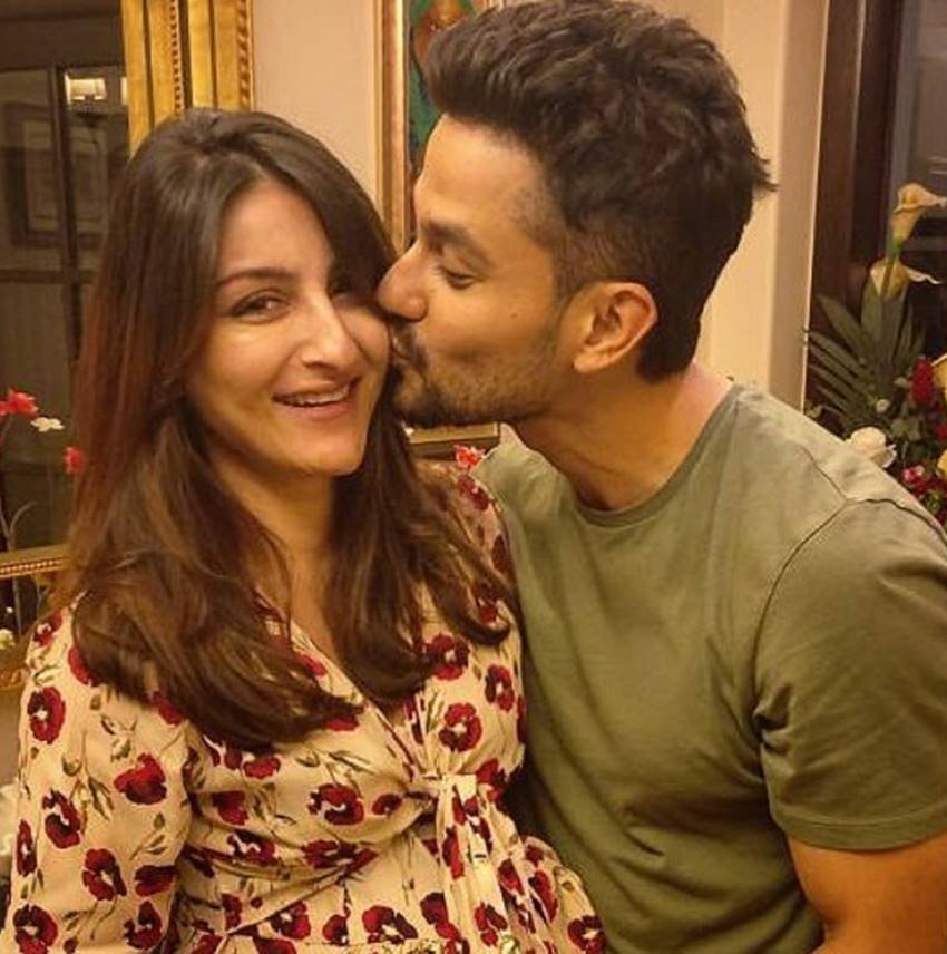 Soha Ali Khan, Soha Ali Khan pics, Soha Ali Khan photos, Soha Ali Khan pictures, Soha Ali Khan husband, Soha Ali Khan photoshoot, Kunal Khemu, Kunal Khemu pics, Kunal Khemu photos, Kunal Khemu pictures, Kunal Khemu wife, Kunal Khemu photoshoot, Kunal Khemu child, Kunal Khemu news pics, Bridal Photoshoot, Bridal Photoshoot of soha, Bridal Photoshoot of soha and kunal, photo gallery