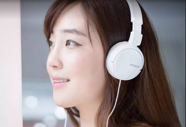 headphone, best headphone under 1k, headphone under rs. 1,000, Skullcandy S5LHZ-J576, Motorola Pulse 2, Sennheiser HD 180, Boat BassHeads 900, JBL C300SI, Sony MDR-ZX110A, Philips SHP1900/97