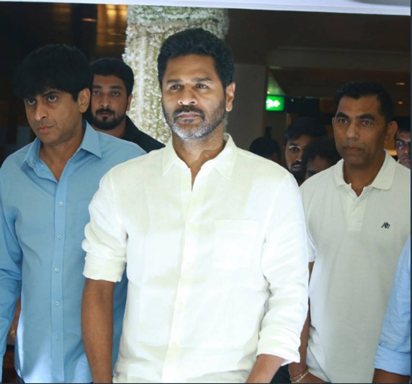 Prayer Meeting, Prayer Meeting pics, Prayer Meeting photos, Prayer Meeting for sridevi, Tamil film industry, Tamil film industry at prayer meet, movie icon Sridevi, Sridevi Prayer Meeting, Sridevi Prayer Meeting pics, Sridevi Prayer Meeting photos, Sridevi Prayer Meeting pictures, Several Tamil Celebrities, Prayer Meeting in Chennai, photo gallery