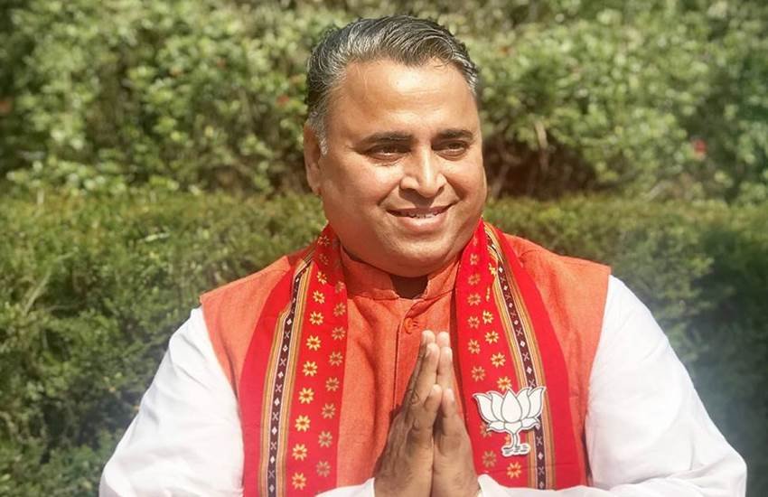 त्रिपुरा में बीजेपी की सफलता के पीछे मराठा चेहरा सुनील देवधर का हाथ बताया जा रहा है। (फोटो सोर्स- फेसबुक)