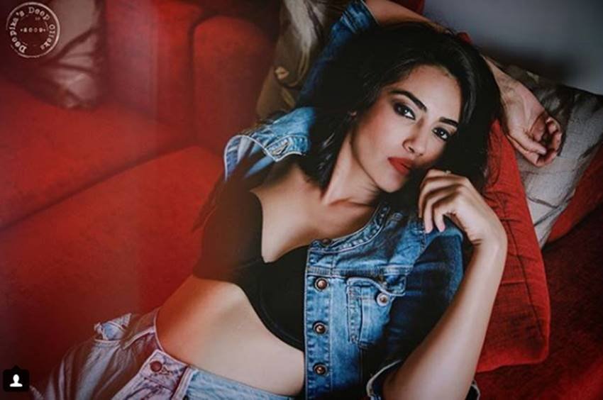 Surbhi Jyoti, Surbhi Jyoti pics, Surbhi Jyoti photos, Surbhi Jyoti pictures, Karan Singh Grover, Karan Singh Grover wife, Karan Singh Grover pics, Karan Singh Grover photos, Bipasha Basu, Bipasha Basu husband, Bipasha Basu pics, Bipasha Basu photos, Tv Actress Surbhi Jyoti, Surbhi Jyoti Wants To Marry, Marry With Bipasha Basu Husband, photo gallery