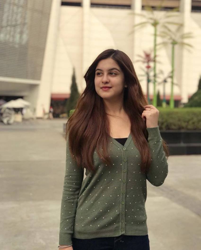 Tunisha Sharma, Tunisha Sharma pics, Tunisha Sharma photos, Tunisha Sharma pictures, Tunisha Sharma wallpapers, Tunisha Sharma instagram pics, Tunisha Sharma instagram photos, Tunisha Sharma hot pics, Tunisha Sharma sexy pics, Vidya Balan, Vidya Balan On Screen Daughter, On Screen Daughter Tunisha Sharma, On Screen Daughter Tunisha Sharma photos, photo gallery