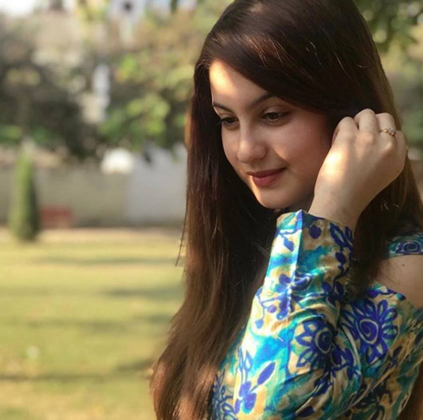 Tunisha Sharma, Tunisha Sharma pics, Tunisha Sharma photos, Tunisha Sharma pictures, Tunisha Sharma wallpapers, Tunisha Sharma instagram pics, Tunisha Sharma instagram photos, Tunisha Sharma hot pics, Tunisha Sharma sexy pics, Vidya Balan, Vidya Balan On Screen Daughter, On Screen Daughter Tunisha Sharma, On Screen Daughter Tunisha Sharma photos, photo gallery
