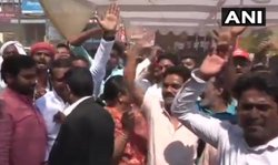 UP उपचुनाव परिणाम 2018: गोरखपुर मतगणना केंद्र पर पत्रकारों की एंट्री बैन, सपा ने की शिकायत, आयोग ने दी सफाई