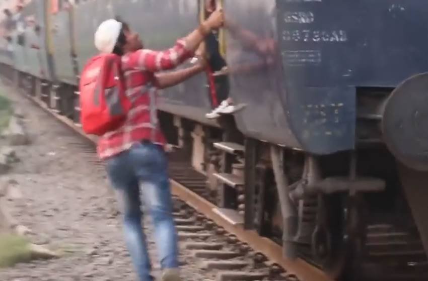 VJ Pawan Singh, VJ Pawan Singh case, VJ Pawan Singh videos, VJ Pawan Singh train video, VJ Pawan Singh and rpf, Dangerous Stunts, Dangerous Stunts For Prank Videos, Prank Videos, Prank Videos pics, Prank Videos case, Prank Videos of VJ Pawan Singh, photo gallery